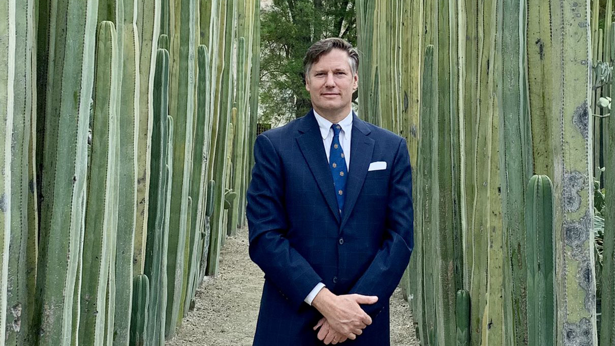 Anuncia Christopher Landau fin de su labor en México; resalta comunicación con mexicanos por Twitter