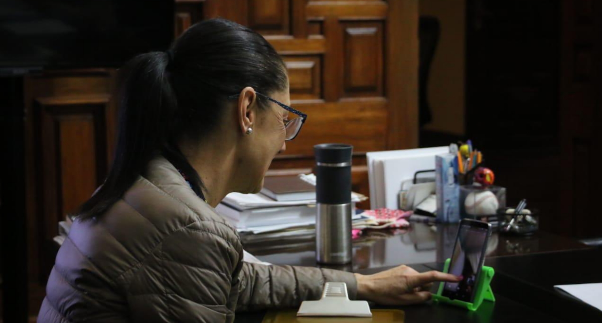 Análisis grafológico de la firma de Claudia Sheinbaum; antes y después de ser jefa de Gobierno Análisis grafológico de la firma de Claudia Sheinbaum; antes y después de ser jefa de Gobierno