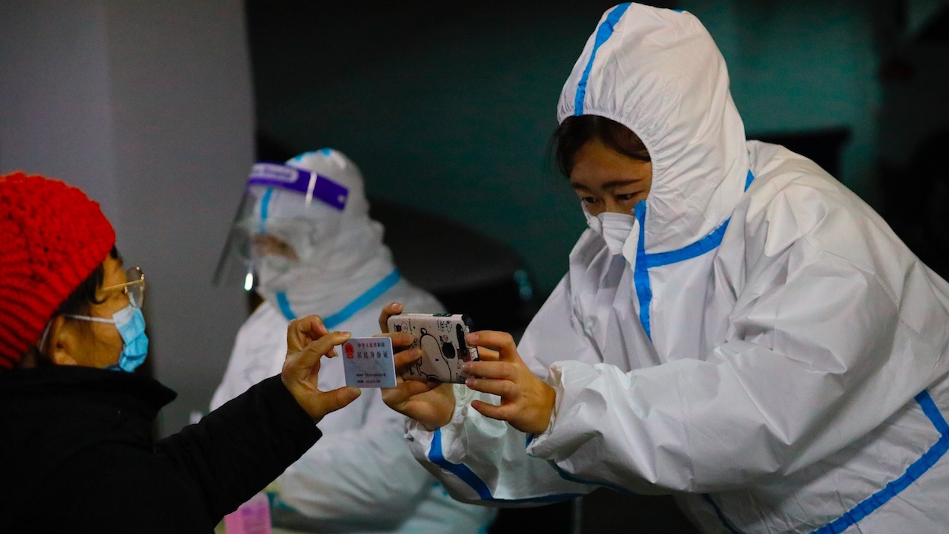 China no modificará su estrategia contra el COVID-19