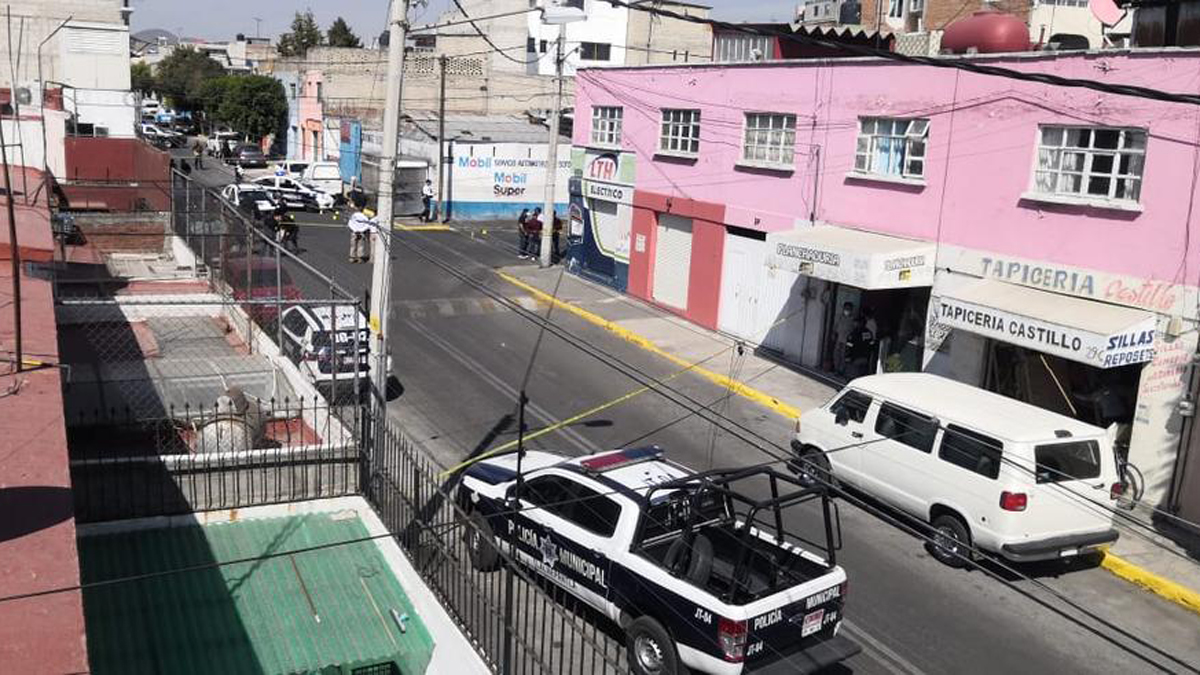 Balacera en Tlalnepantla deja dos policías muertos Balacera en Tlalnepantla deja dos policías muertos