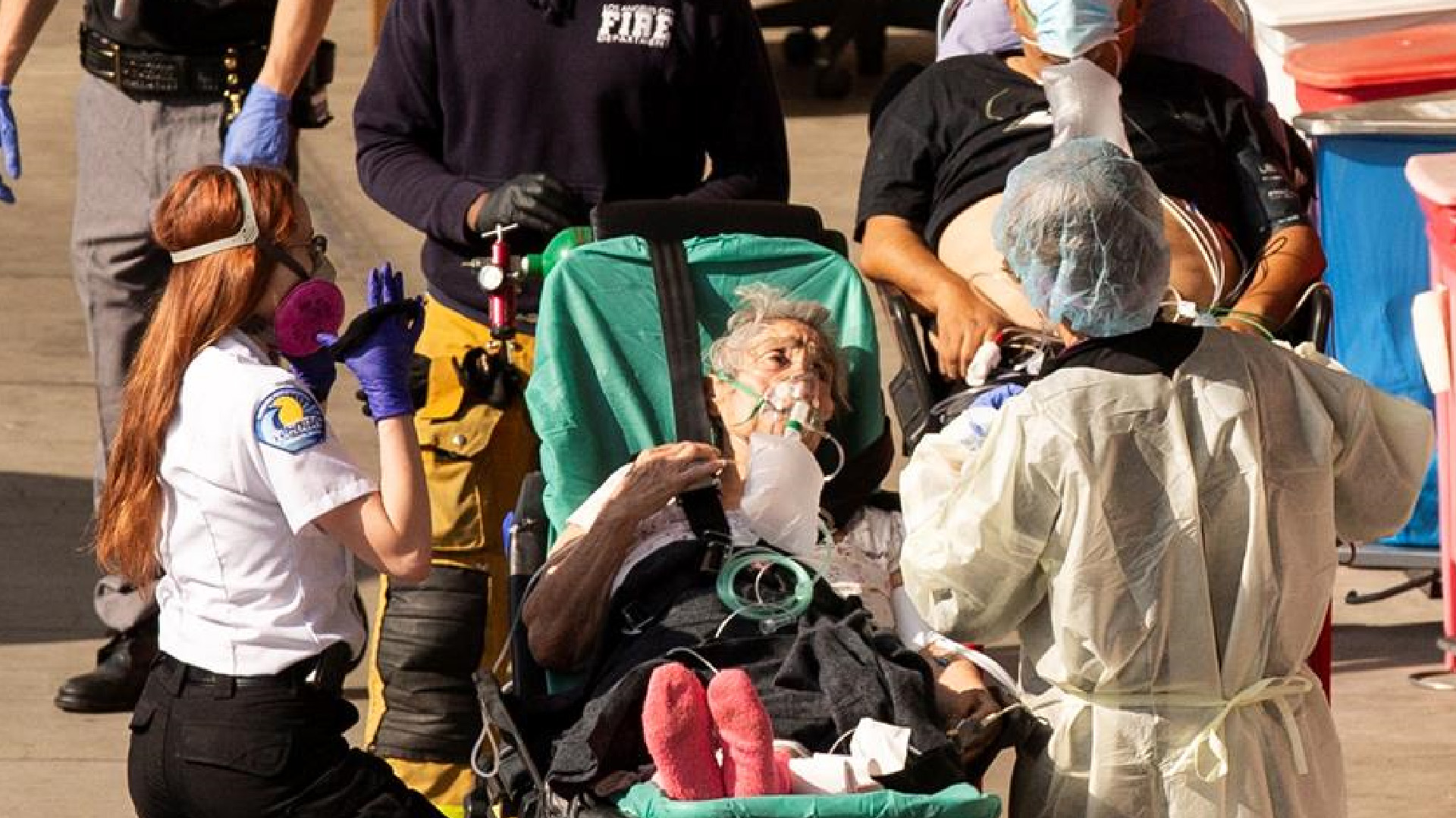 Estados Unidos se acerca a las 400 mil muertes por COVID-19