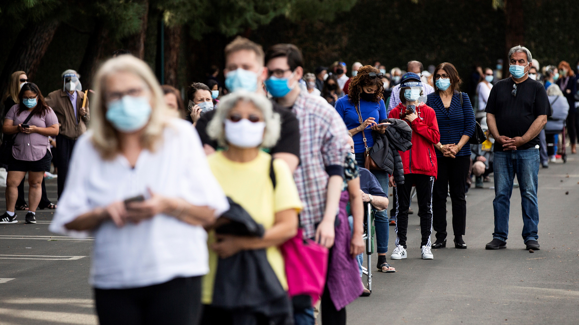 Variante británica de COVID-19 predominará en EE.UU. para marzo, alertan CDC