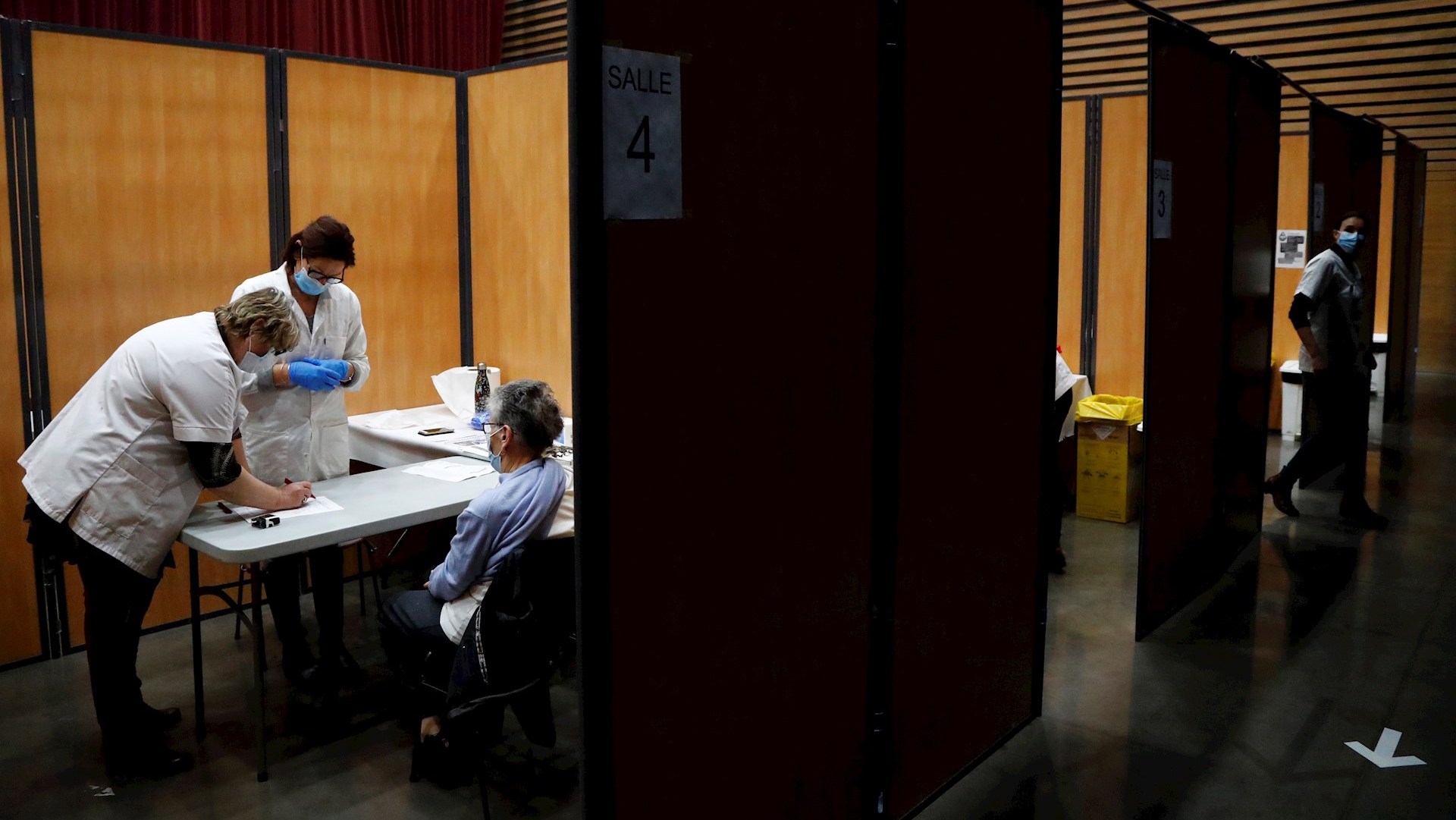 Francia impone prueba PCR obligatoria para entrar al país