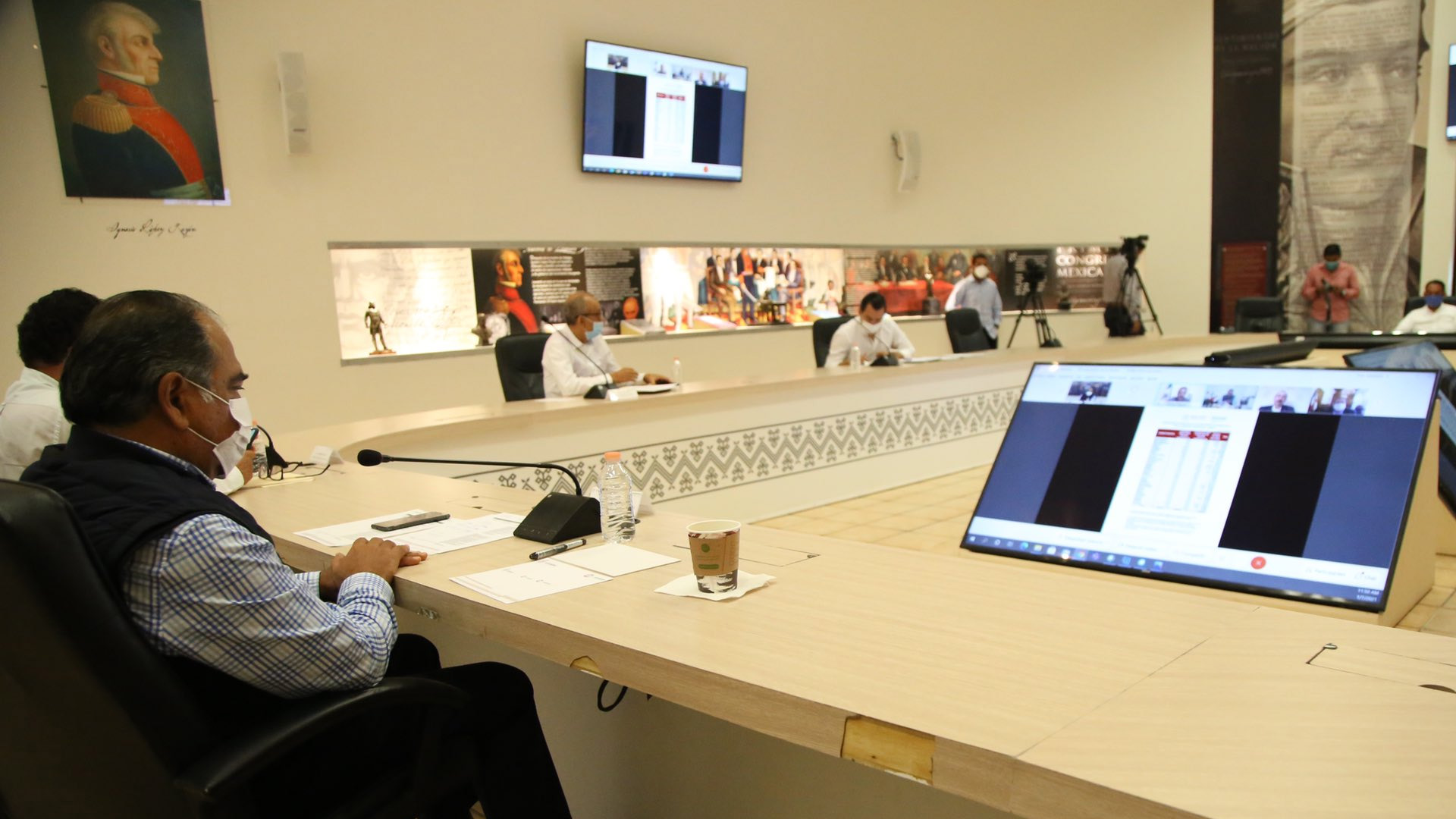 Gobierno Federal se compromete a entregar vacunas para todo el personal de Salud a estados en 25 días Gobierno Federal se compromete a entregar vacunas para todo el personal de Salud a estados en 25 días