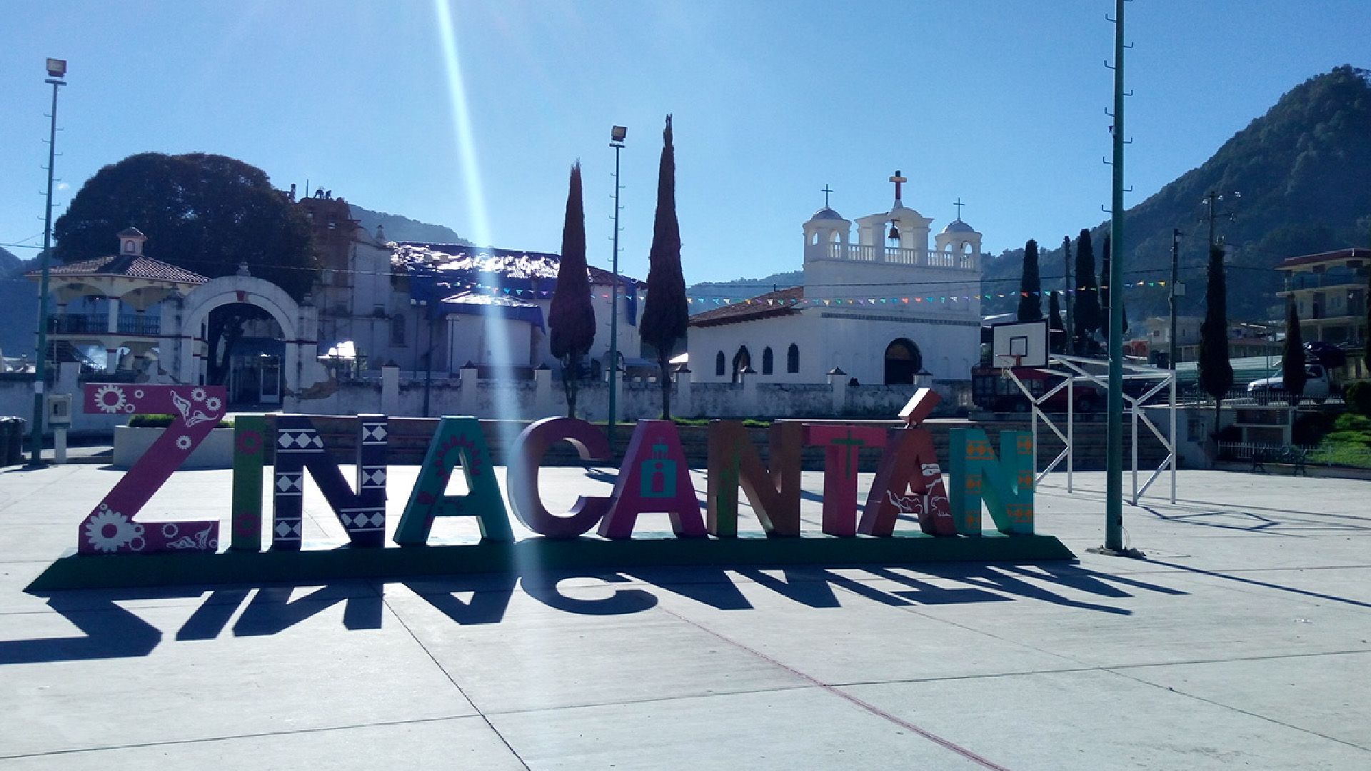 Hacen concierto masivo en Zinacantán, Chiapas, pese a repunte de COVID-19