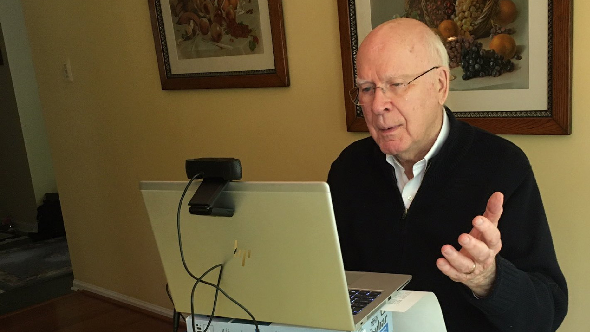 Hospitalizan a senador que presidirá juicio político contra Donald Trump