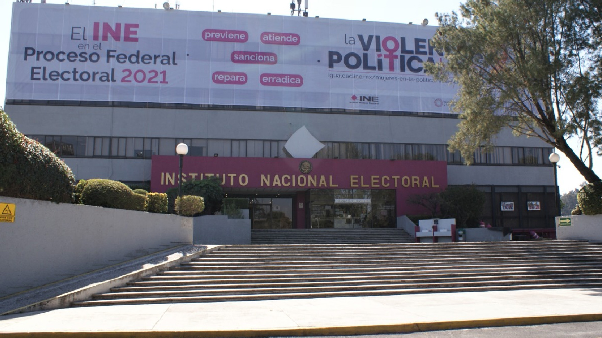 Suman 44 funcionarios electorales muertos por COVID-19, lamenta INE