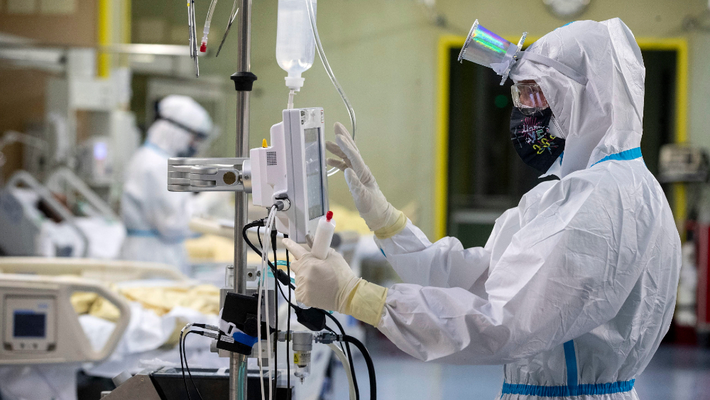 OMS confirma que más de dos millones de personas han muerto por COVID-19