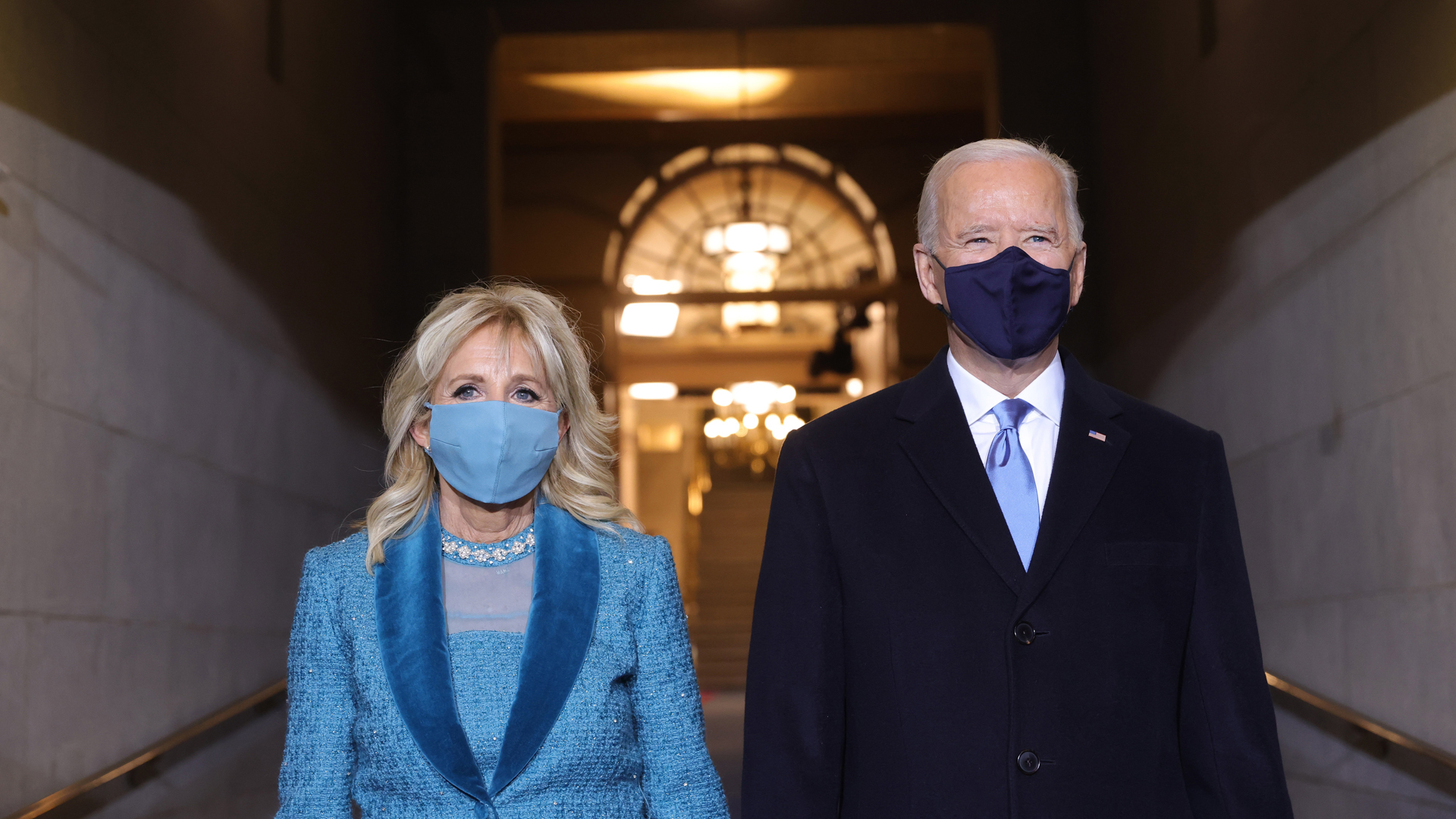 Gobierno de Biden regresa página en español de la Casa Blanca - joe-biden-junto-a-su-esposa-jill-en-su-toma-de-posesion-como-presidente-de-eeuu