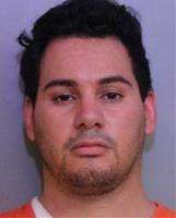 "Paramédico del año 2020" arrestado por participar en robo de vacunas contra COVID-19 en Florida - joshua-colon