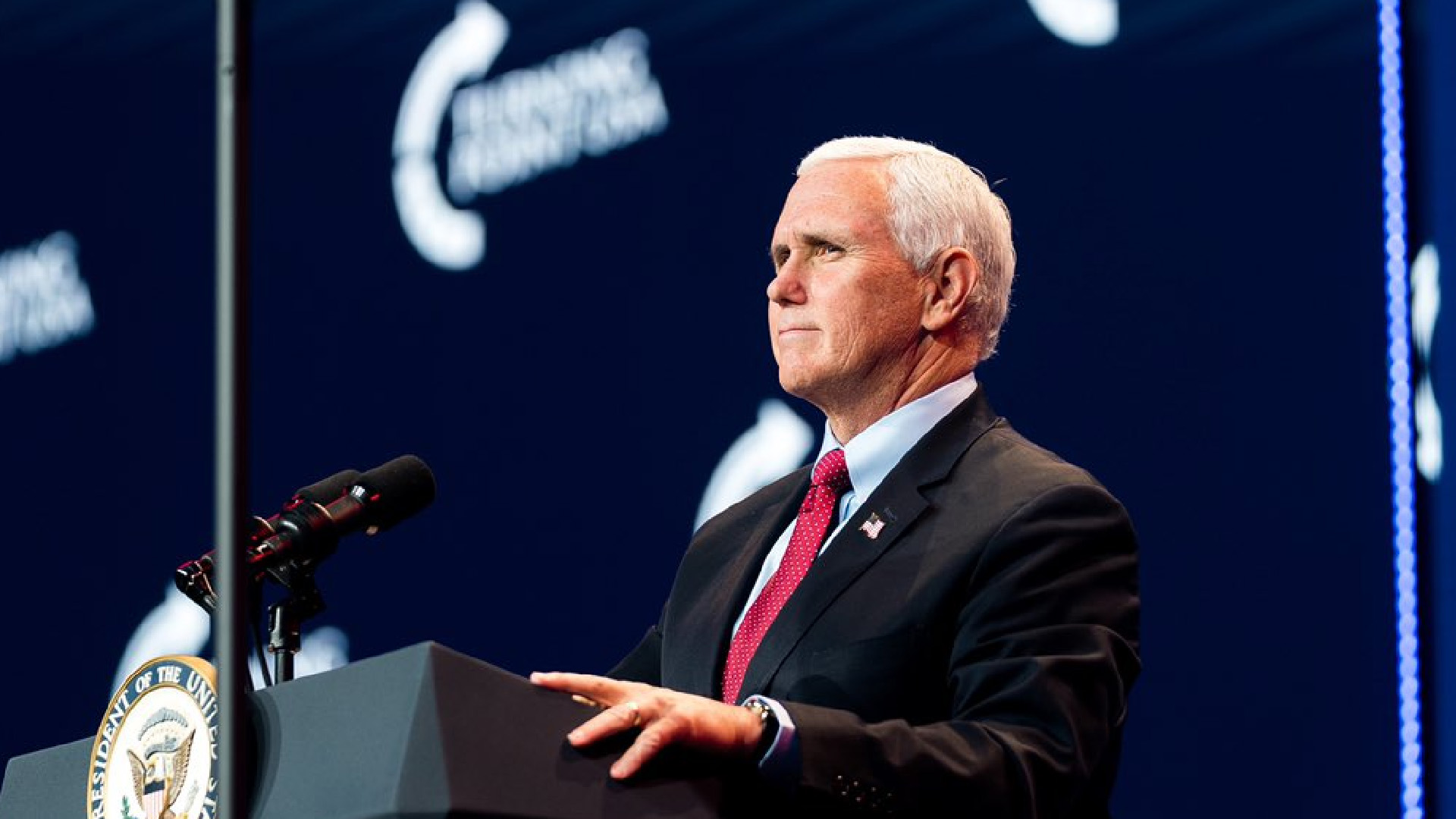 Juez desecha demanda republicana que pretendía dar a Mike Pence poder para revertir victoria de Joe Biden