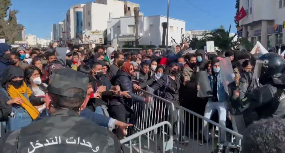 El movimiento popular de protesta “anti-elites” se asoma a la calle en Túnez