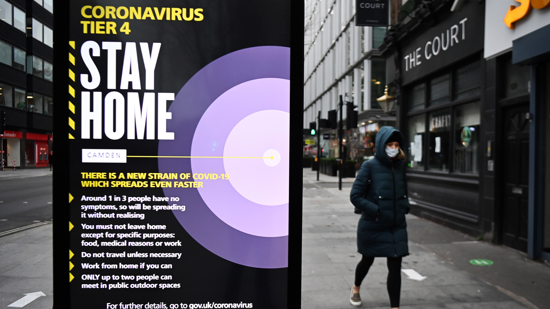 Reino Unido inicia vacunación con dosis de Oxford/AstraZeneca mientras prevé nuevas restricciones - llamado-a-quedarse-en-casa-en-reino-unido-por-pandemia-de-covid-19