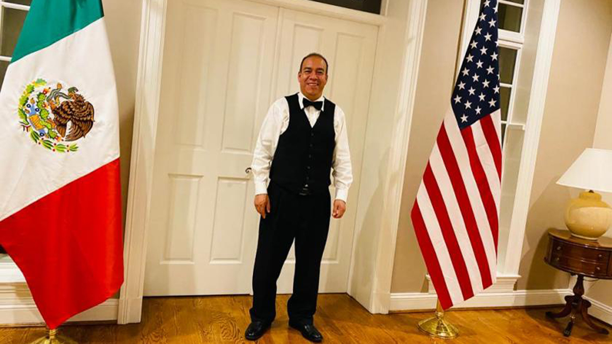 Despiden a 80 empleados de consulados de México en EE.UU. - margarito-garcia-mayordomo-despedido-de-la-embajada-de-mexico-en-eeuu