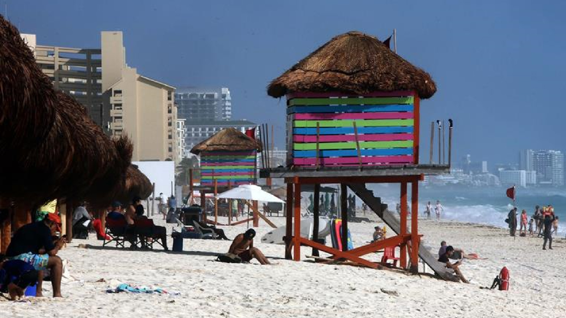 México estima llegada de hasta 33.1 millones de turistas internacionales este año