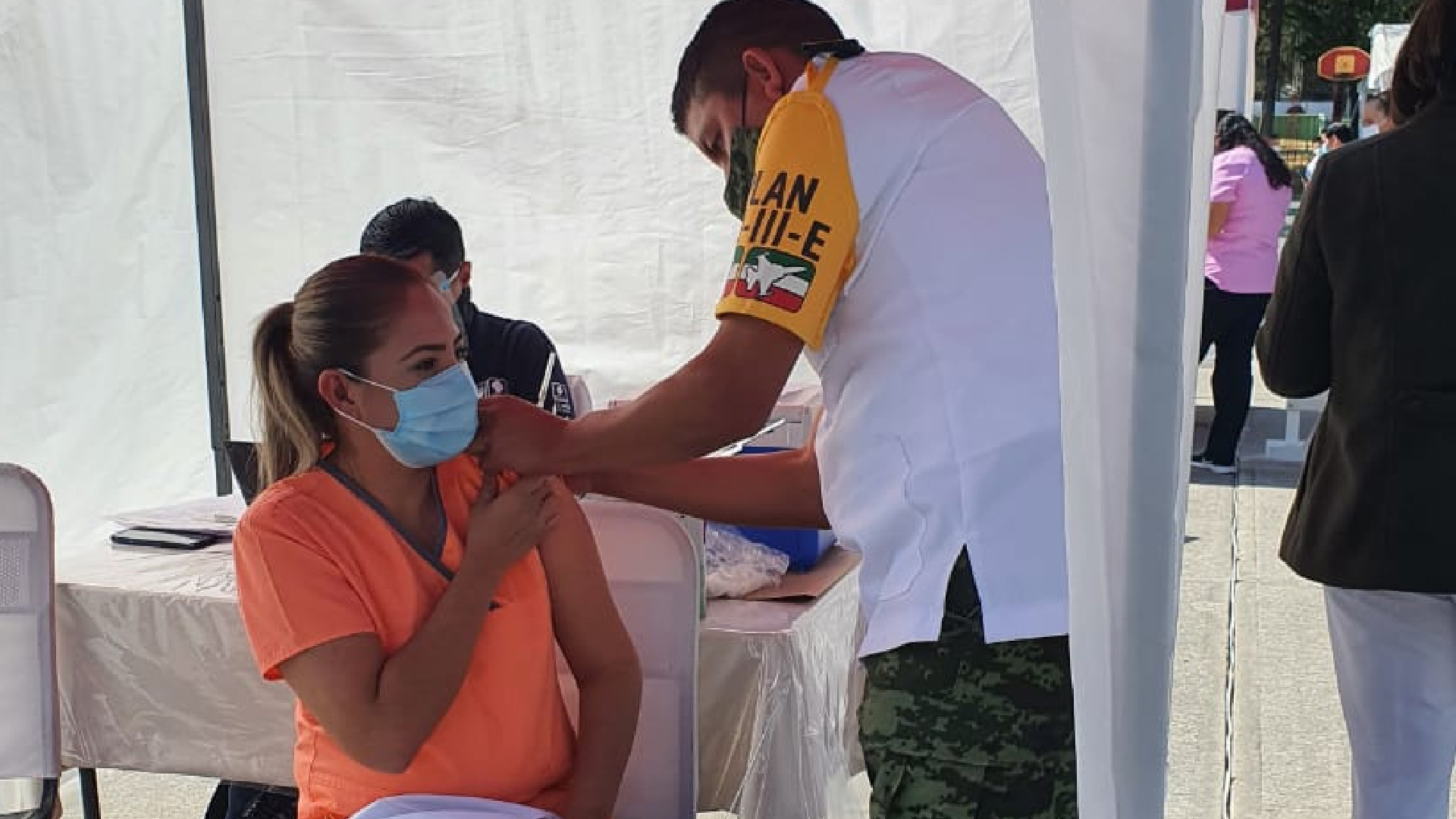 México recibe este lunes 53 mil 625 dosis de vacuna contra COVID-19 de Pfizer en CDMX y Saltillo, reporta SSA