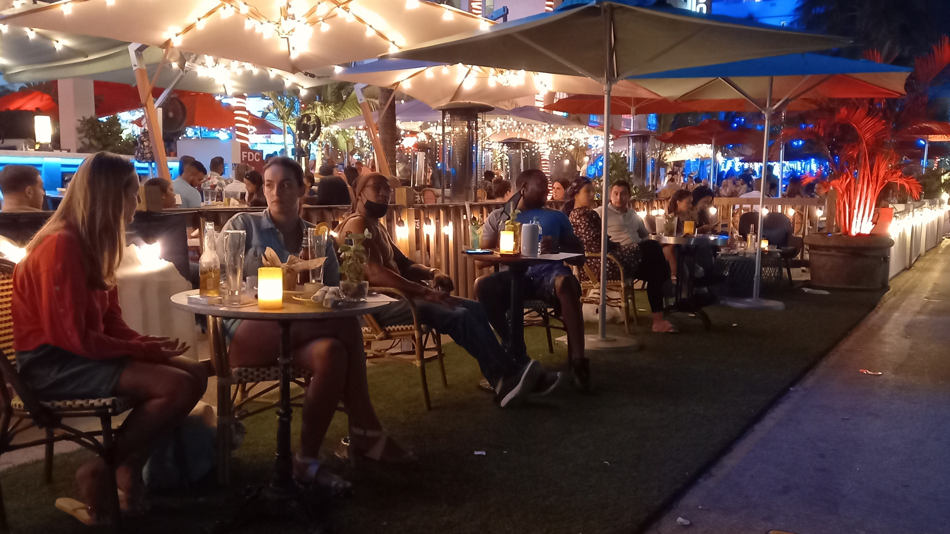 ¿Qué coronavirus? La fiesta de Miami Beach no entiende de COVID-19 - miami-beach-en-pandemia-de-covid-19