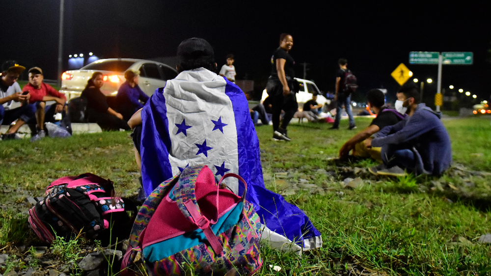 México exhorta a Honduras a atender y contener las caravanas migrantes
