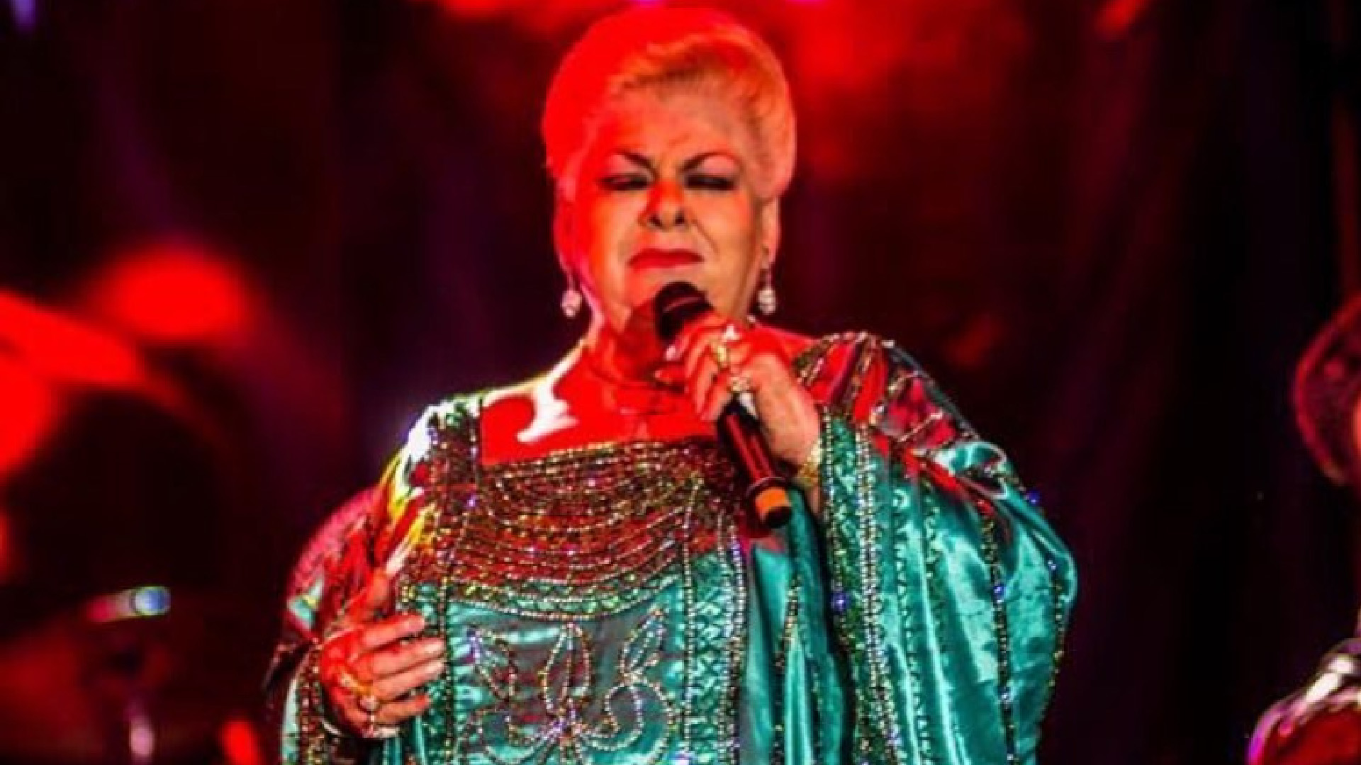 Movimiento Ciudadano invita a ‘Paquita la del Barrio’ a postularse a diputación local en Veracruz