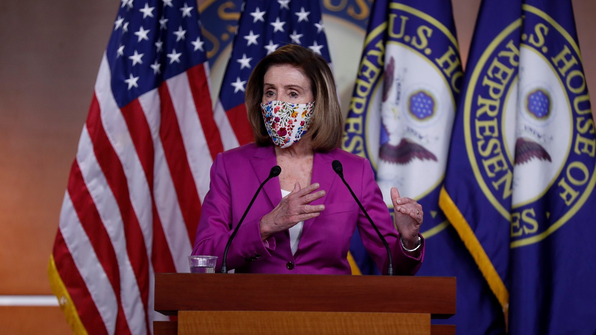 Trump debe ser destituido de inmediato, sentencia Nancy Pelosi; amenaza con segundo juicio político