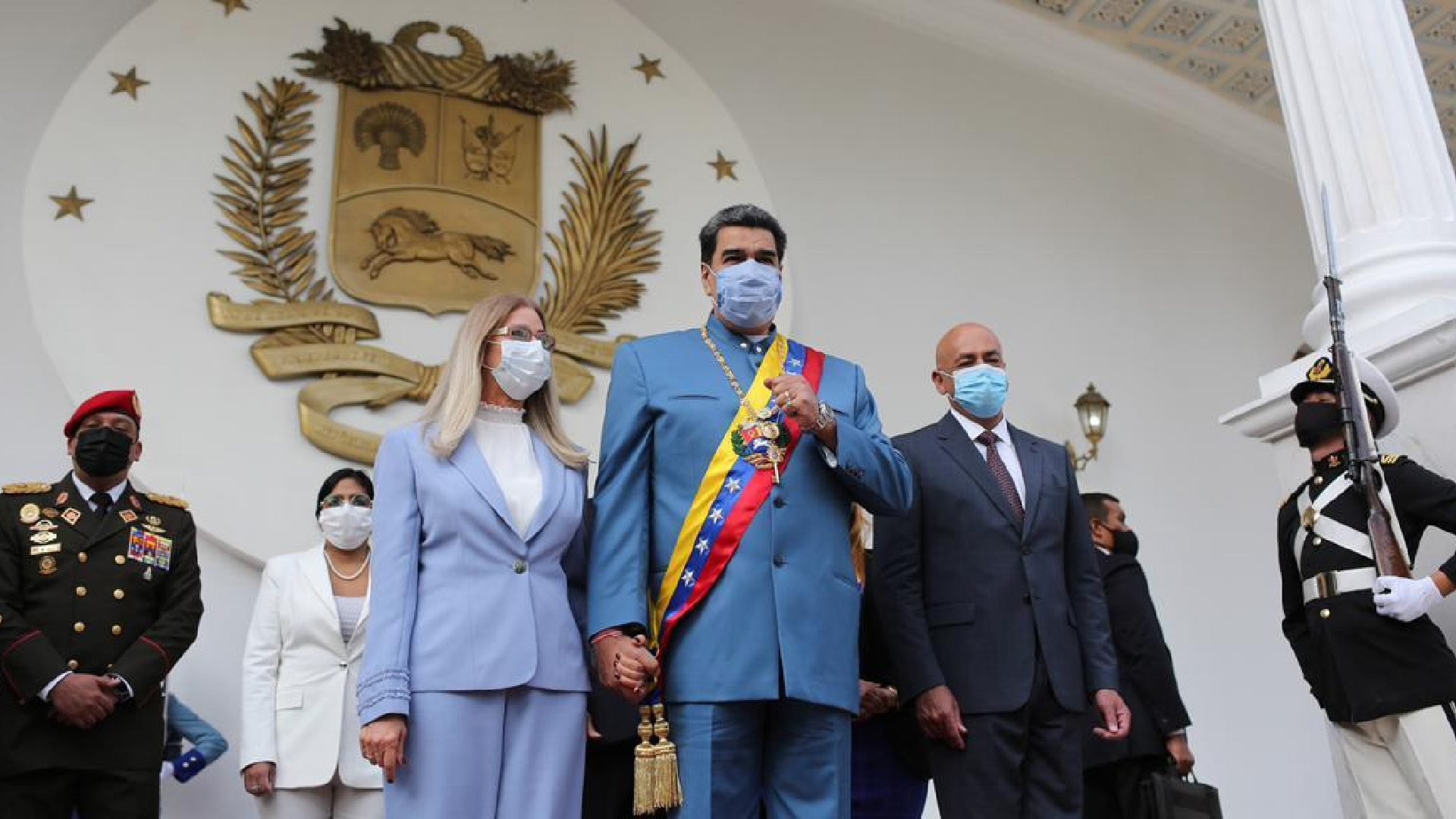 Nicolás Maduro admite que desempleo y pobreza crecieron durante su mandato