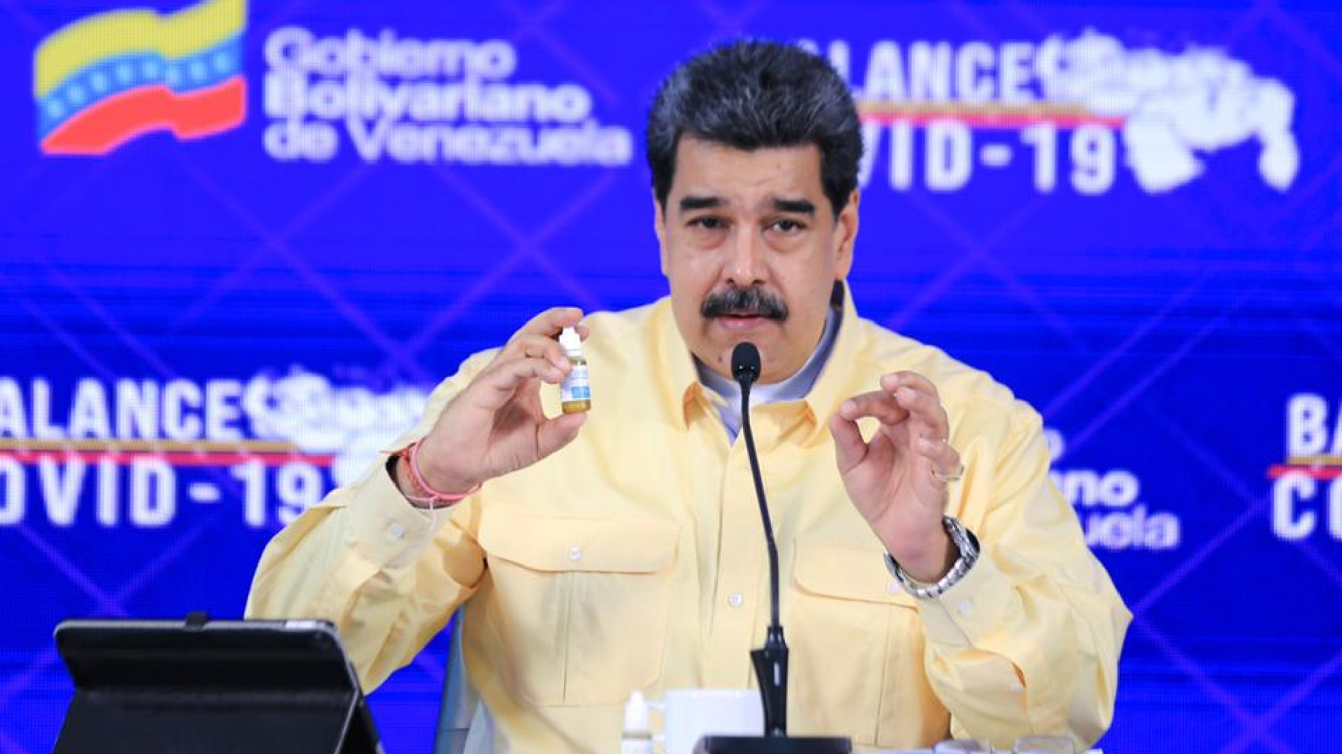 Nicolás Maduro presenta gotas “milagrosas” que “neutralizan” totalmente el COVID-19