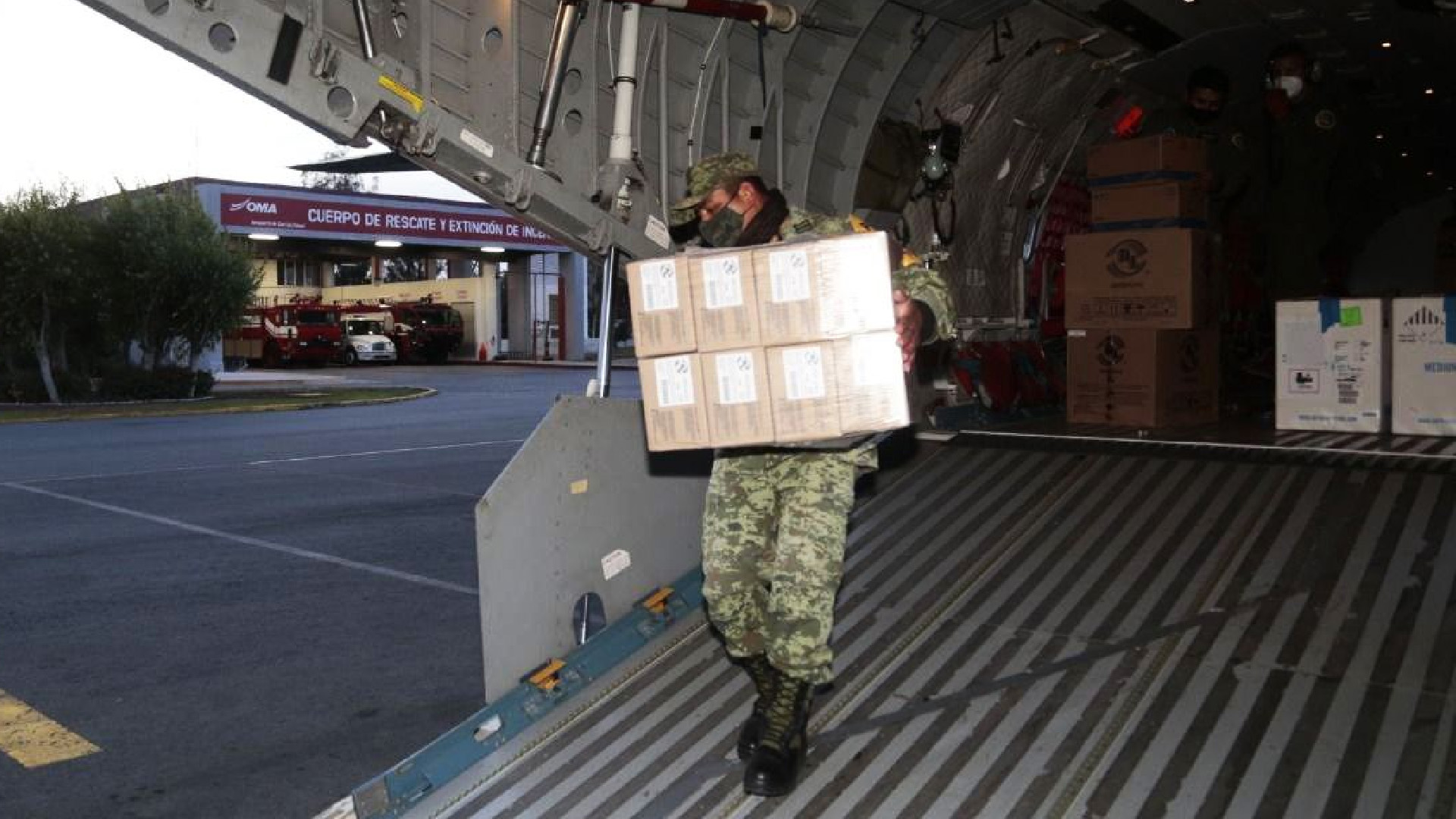 Niega Martha Delgado dar a funcionarios acceso a vacunas; Cancillería no tiene injerencia en manejo de las dosis, asegura