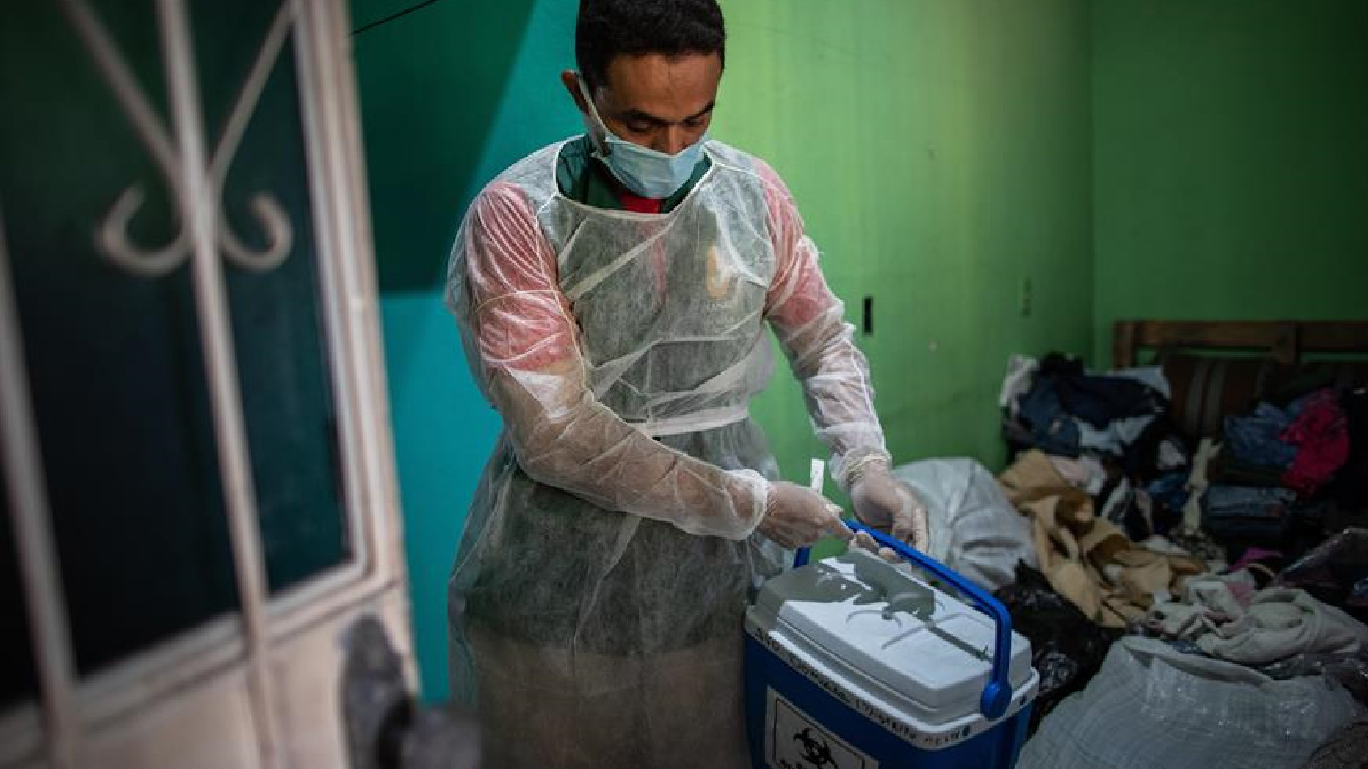 El mundo rebasa los 93 millones de casos de COVID-19; hubo casi 13 mil muertos en las últimas 24 horas