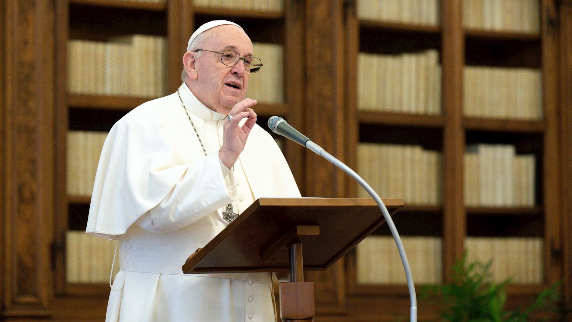 El papa Francisco vuelve a sufrir ciática y no podrá oficiar próximas misas