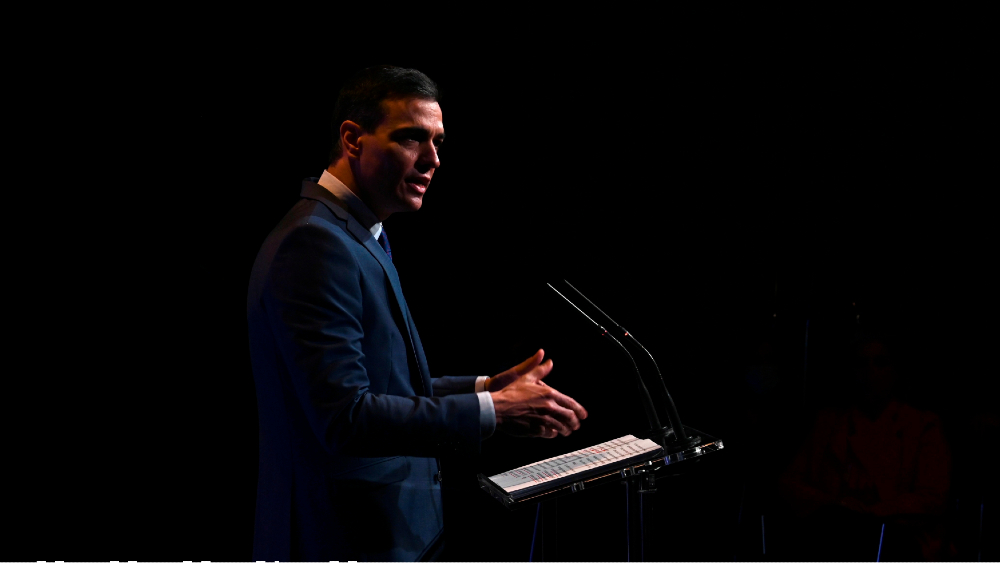 Pedro Sánchez avisa del riesgo del populismo al fijar ejes de su política exterior