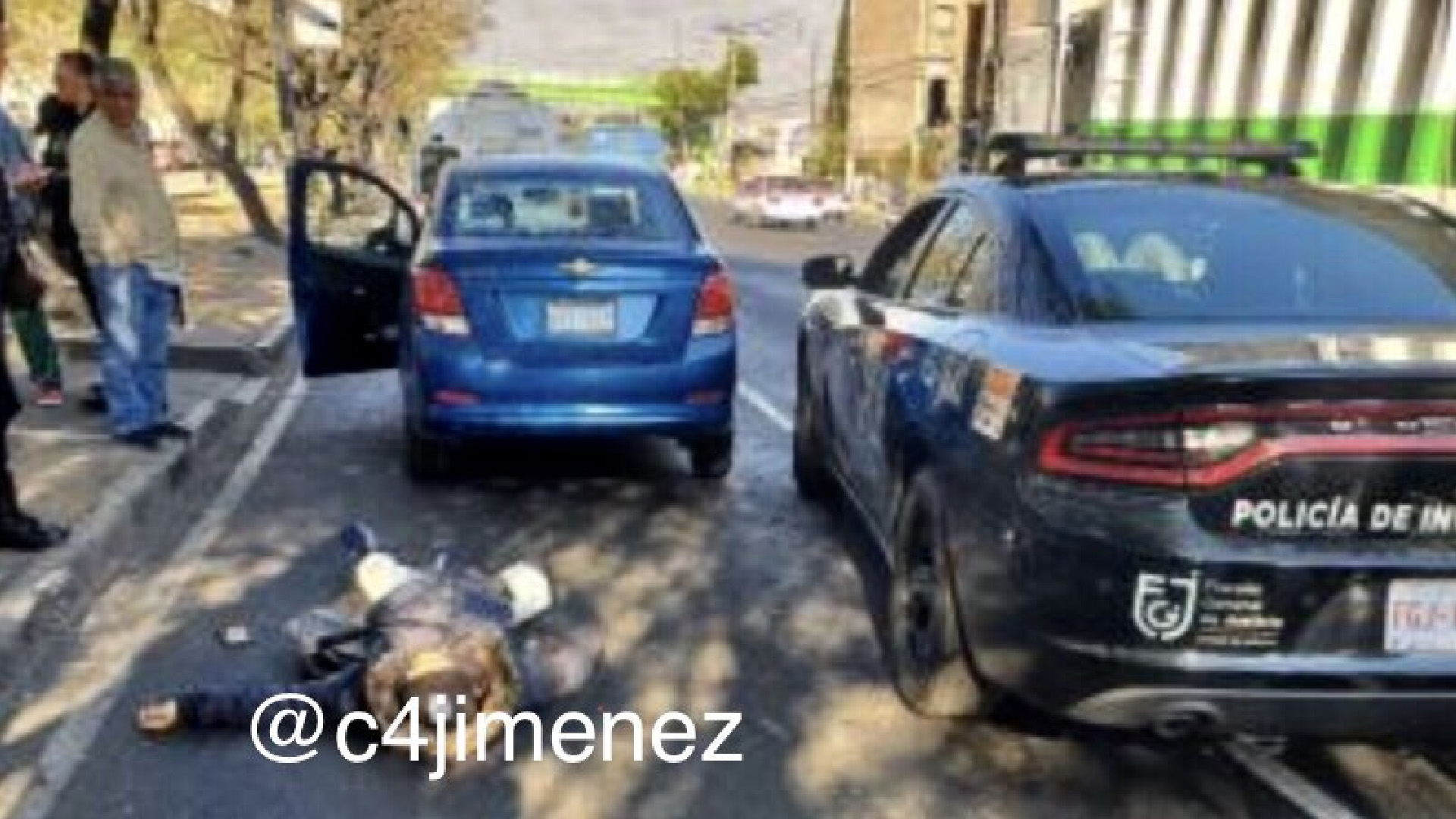 Policías abaten a asaltante por robo a automovilista en Iztapalapa