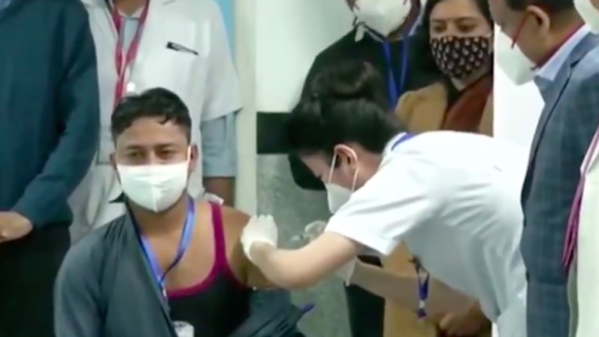 #Video India inicia “la campaña vacunación más grande del mundo” contra COVID-19