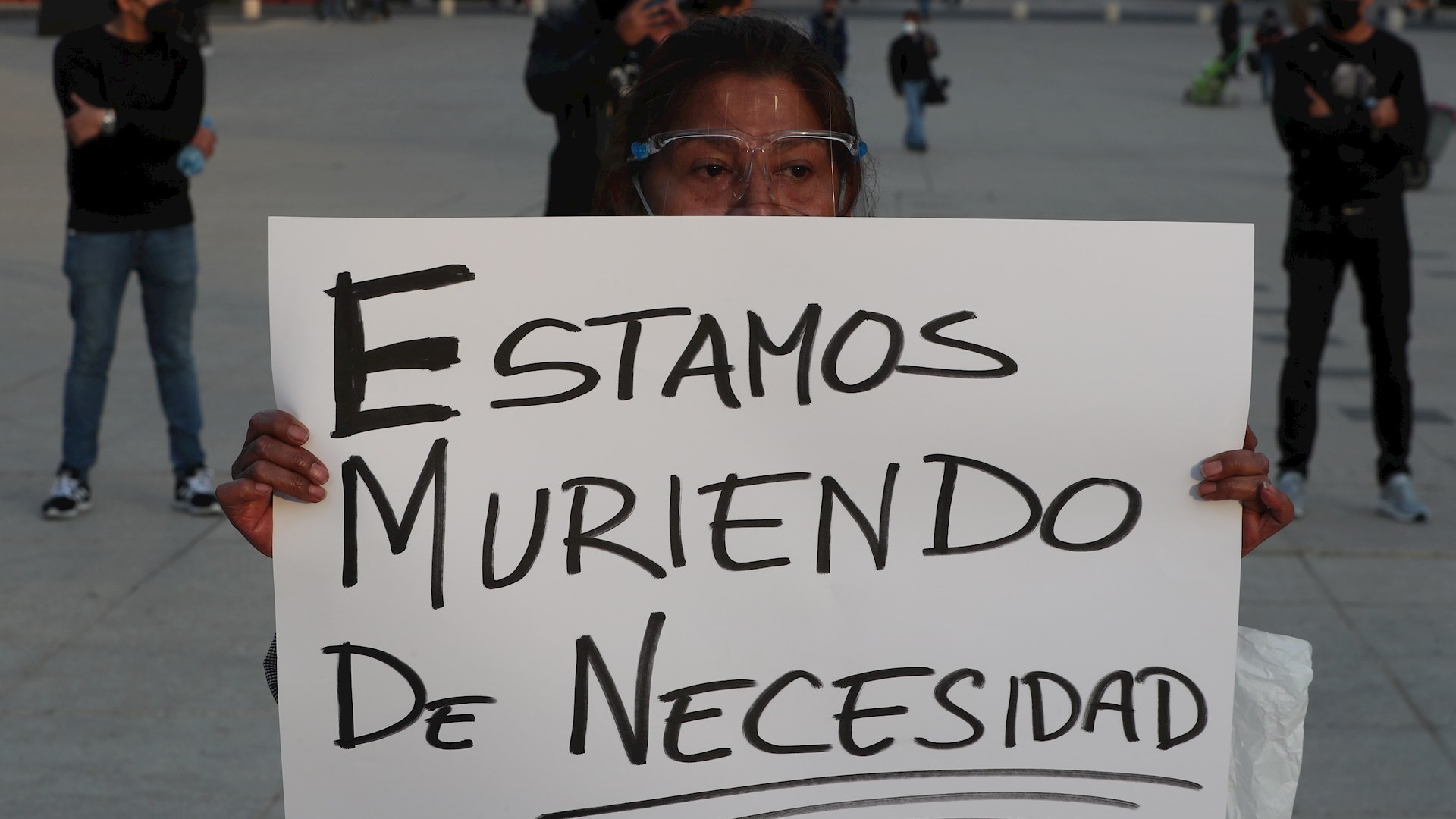 #Video Con vasos vacíos, bares y centros nocturnos lanzan "grito desesperado" para reabrir - protesta-vasos-vacios-ciudad-de-mexico