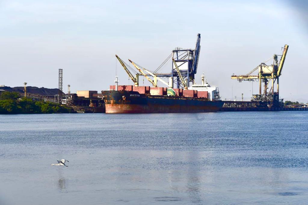 Periódico español 'El País' revela intento de fraude multimillonario a Pemex - puertos