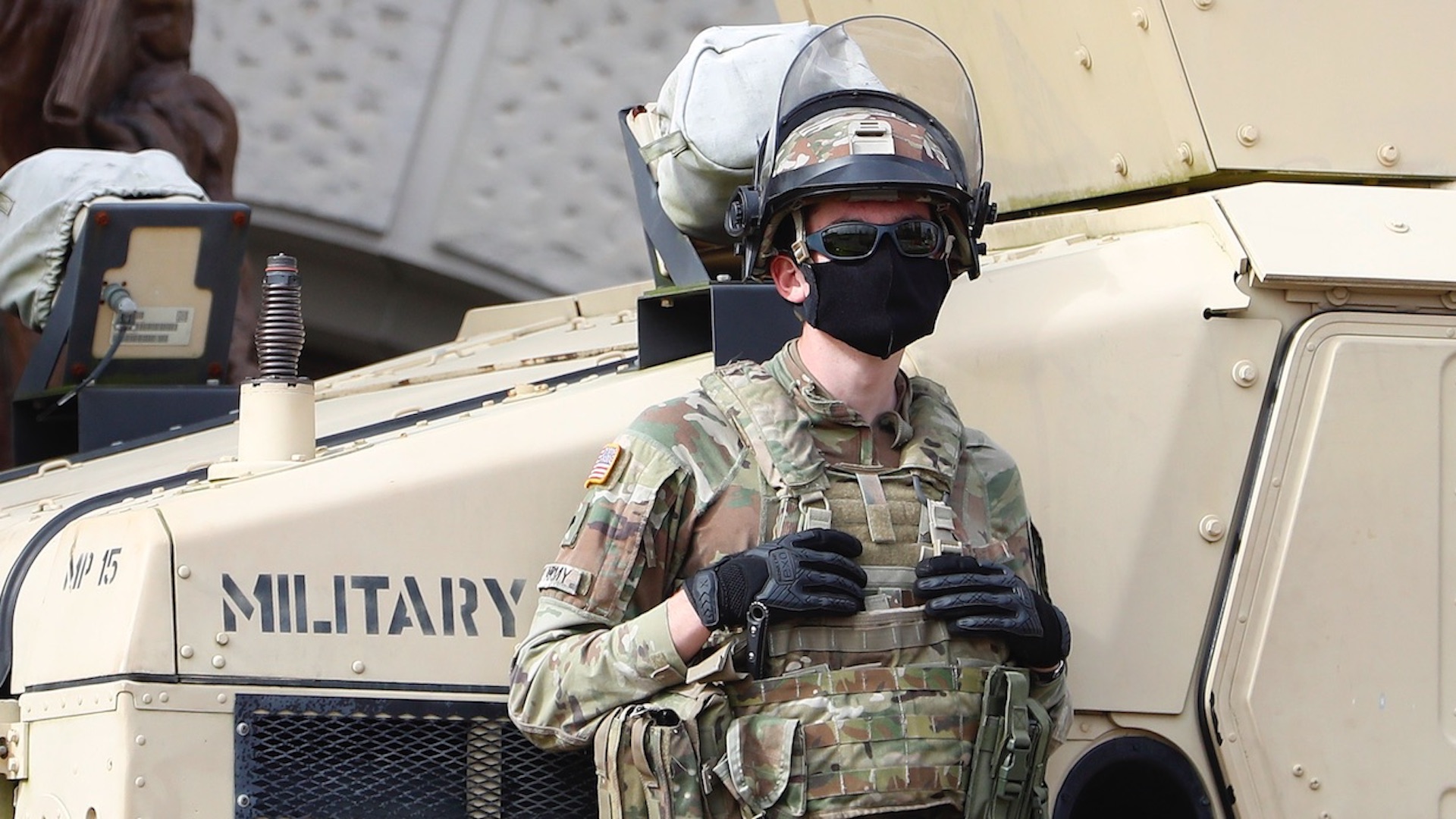 Estados Unidos detiene a un soldado por tratar de ayudar al EI a cometer ataques