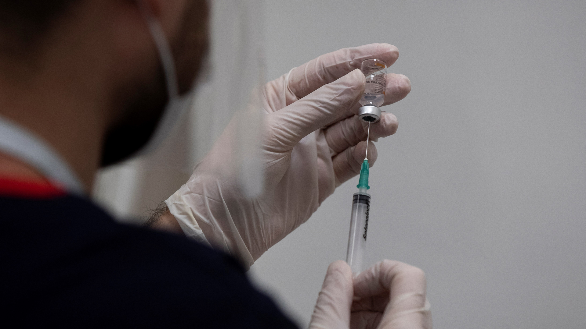 El 75 % de las vacunas usadas se concentran en solo diez países, según OMS