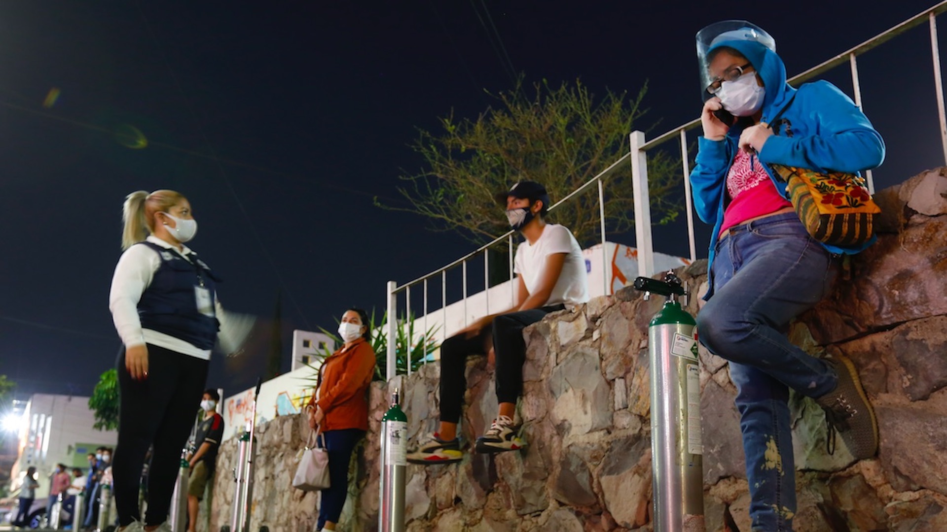 El viernes, México registró 16 mil 374 nuevos casos y mil 434 muertos por COVID-19