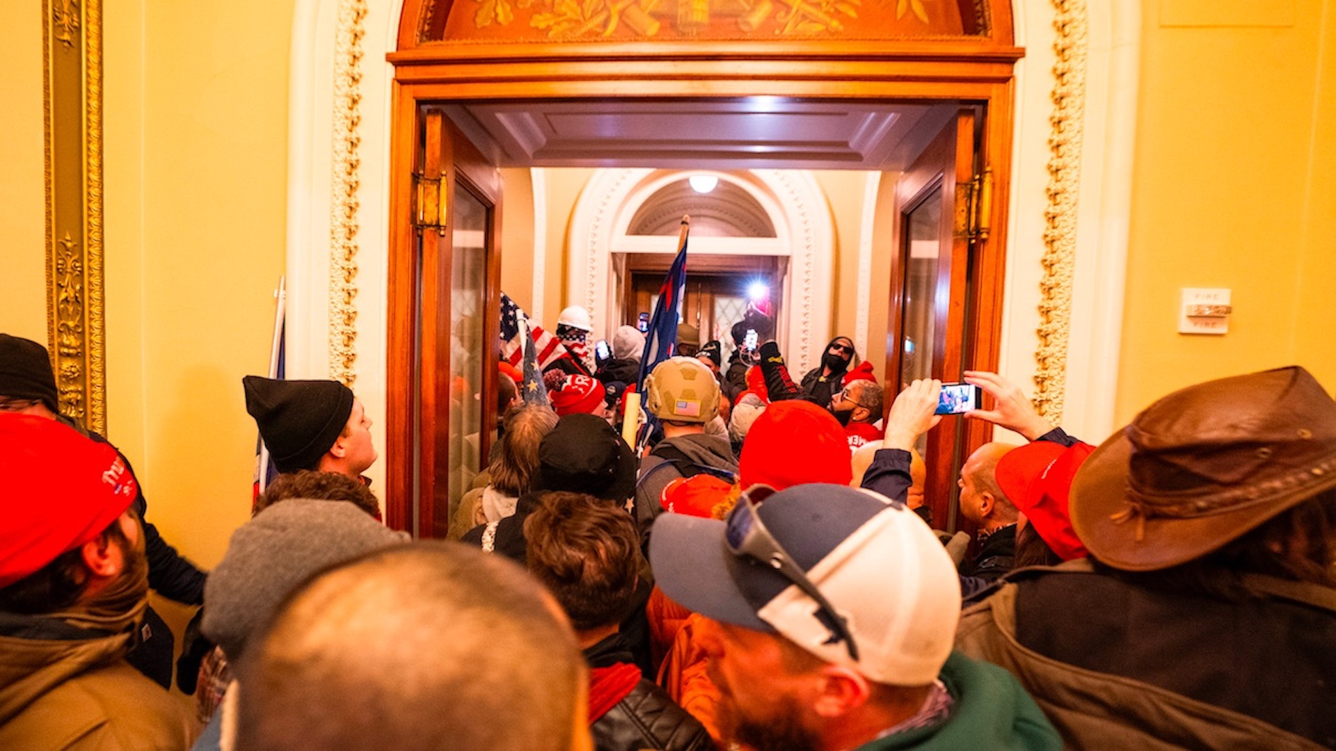 #Video Murió mujer que resultó herida de bala tras toma del Capitolio