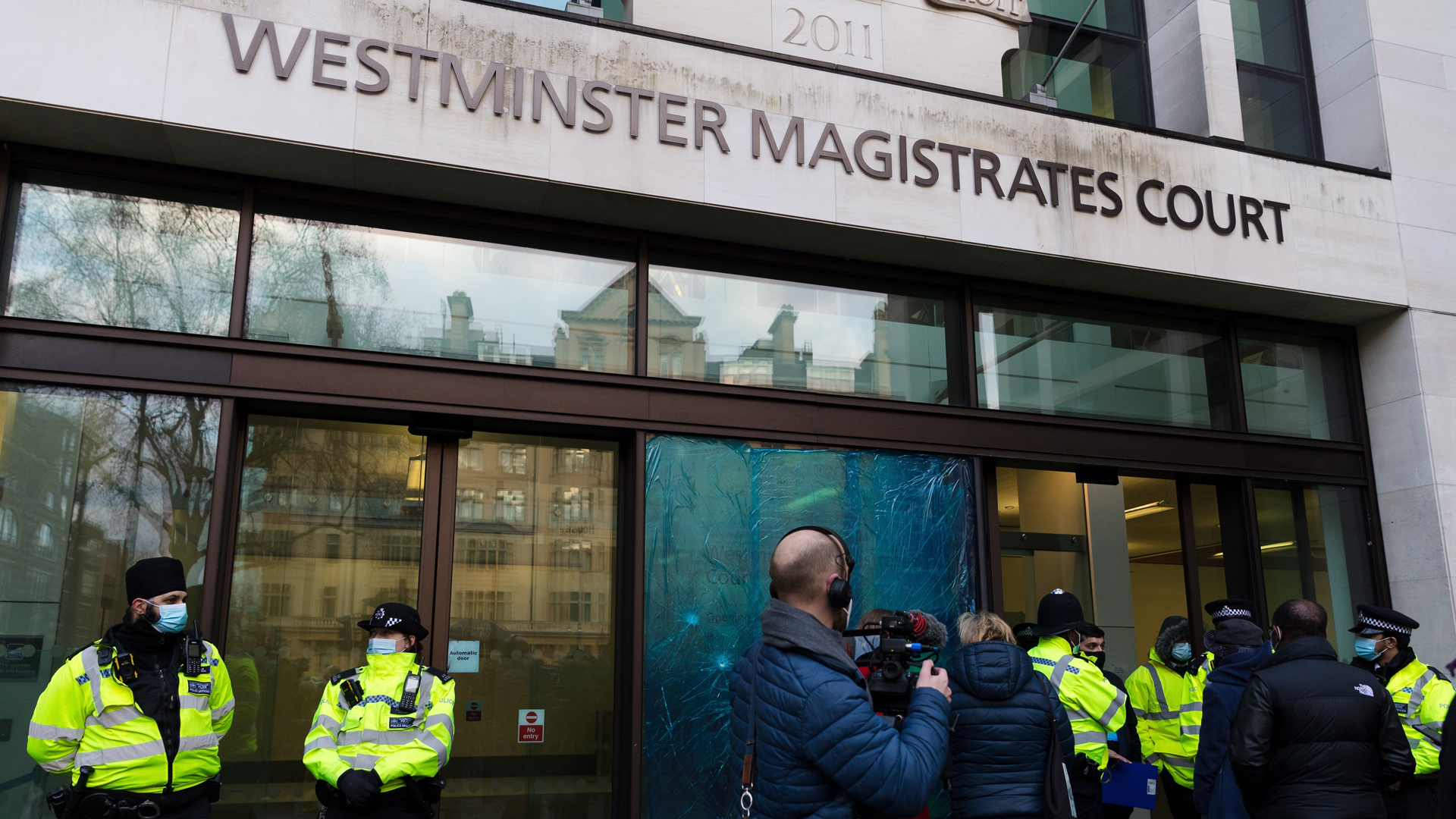 Pareja de Assange pide a EE.UU. retirar cargos y que lo perdonen - tribunal-de-magistrados-de-westminster