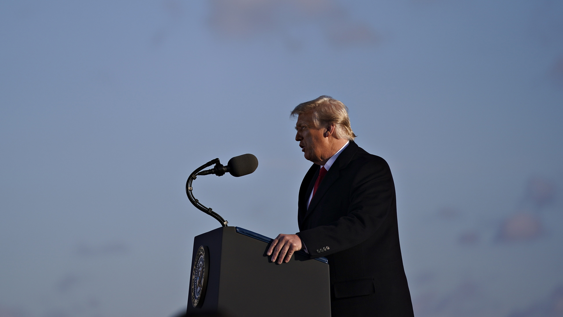 “Nos veremos pronto”, últimas palabras de Trump como presidente de EE.UU. “Nos veremos pronto”, últimas palabras de Trump como presidente de EE.UU.