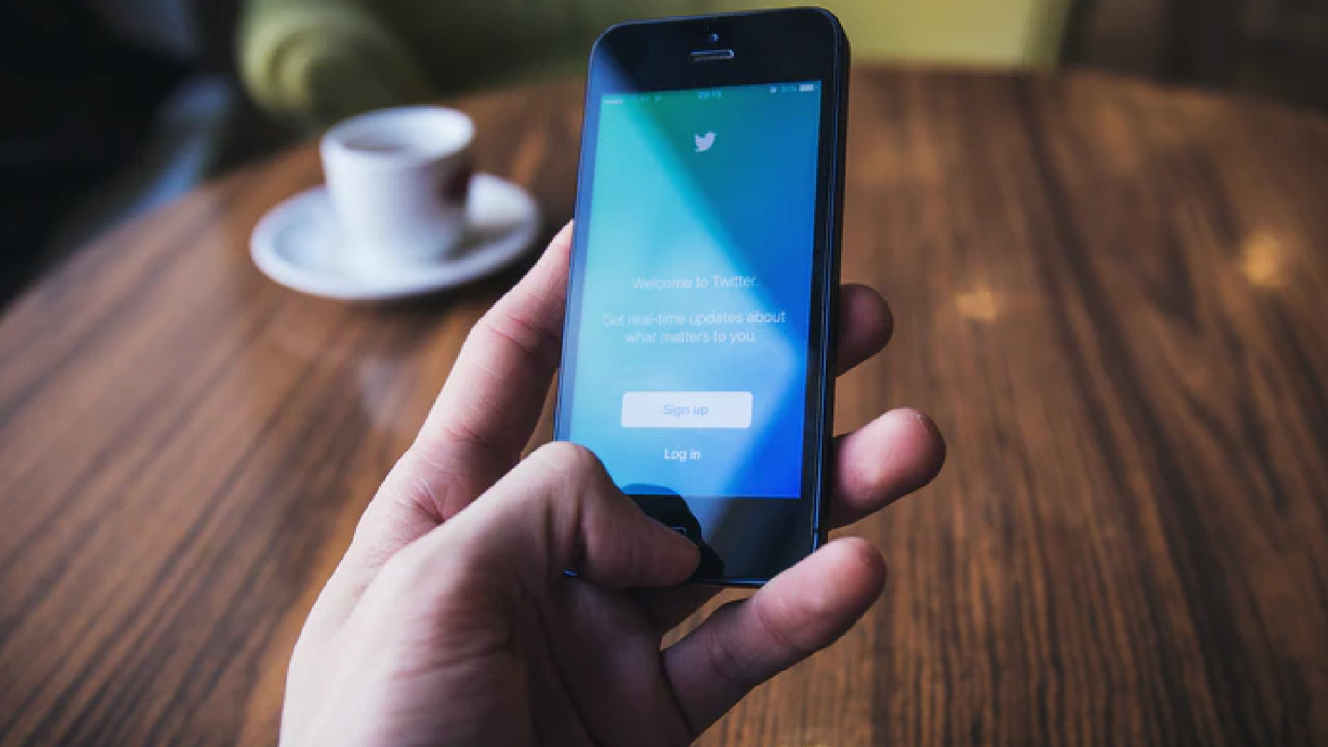 Twitter cambia política de verificación de cuentas; quienes no cumplan requisitos, perderán insignia