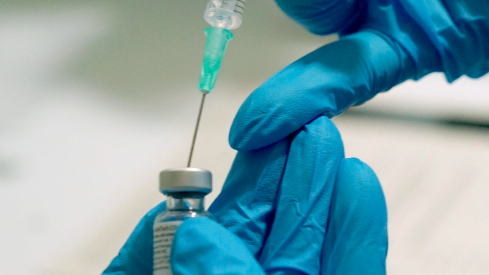 Concamin asevera que IP no puede comprar vacunas pese a autorización de AMLO