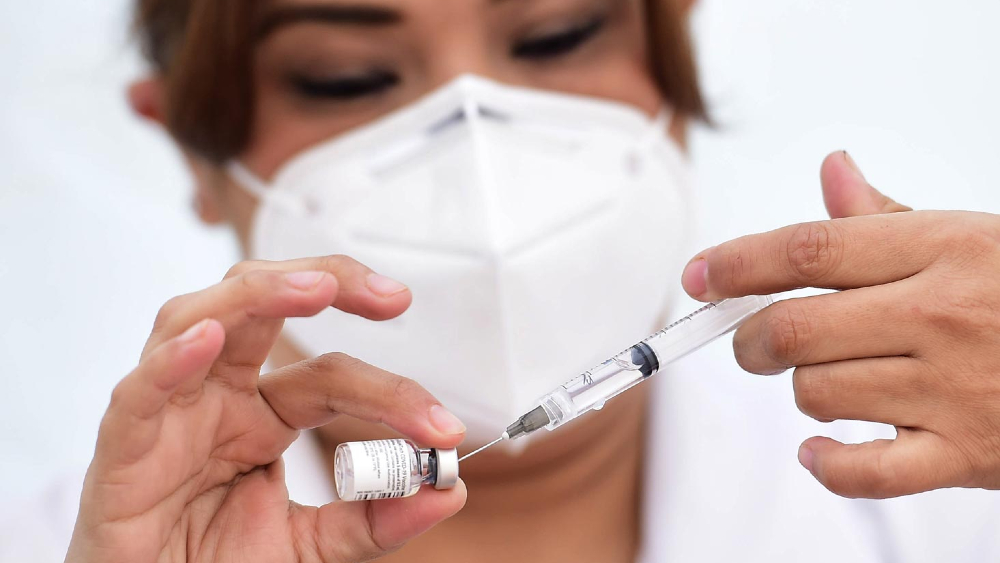 Hacienda retrasa a agosto expectativa de vacunación de 80 millones de mexicanos