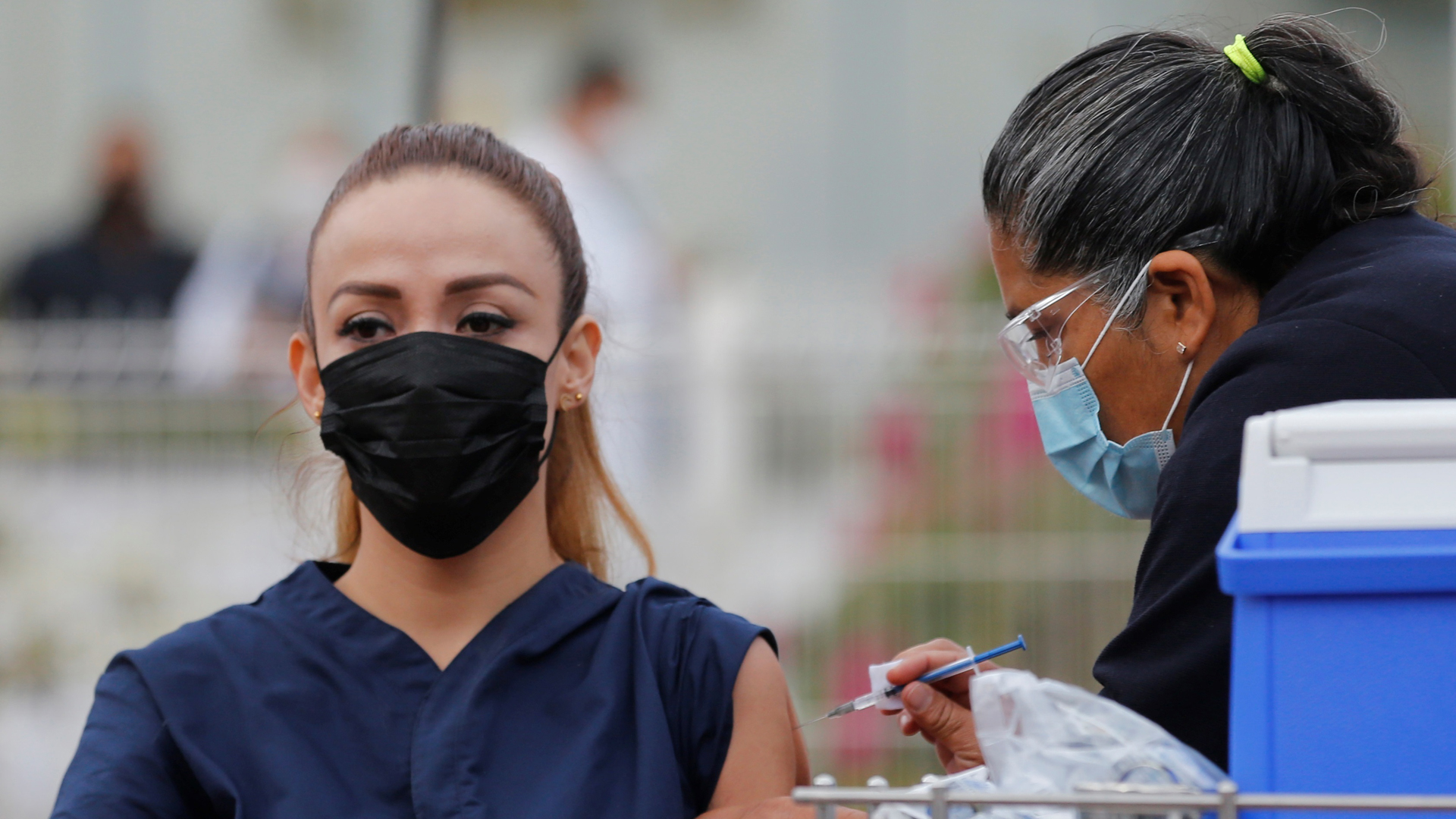 Asociaciones médicas facilitan al Gobierno listas de médicos privados para vacunación contra COVID-19