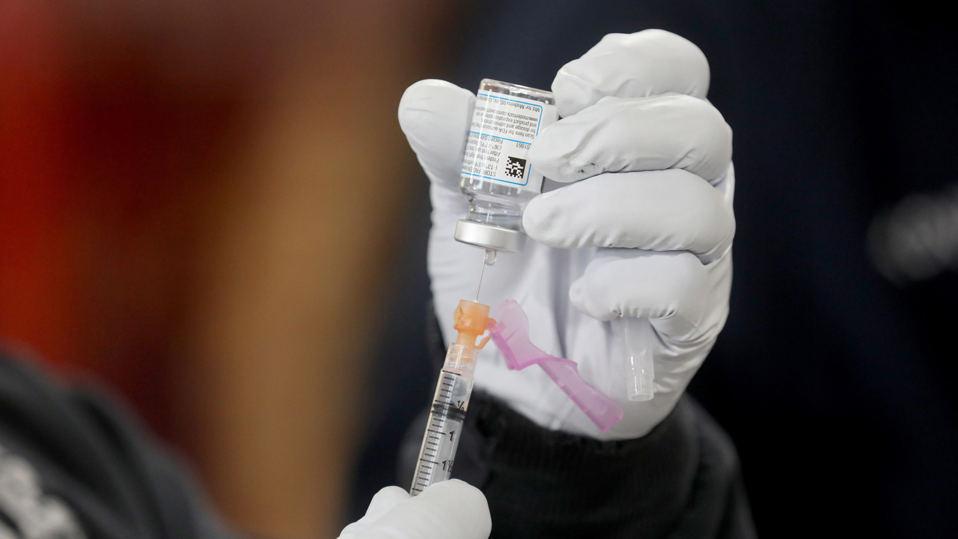 Respalda EMA uso de la vacuna contra COVID-19 de Moderna en Unión Europea