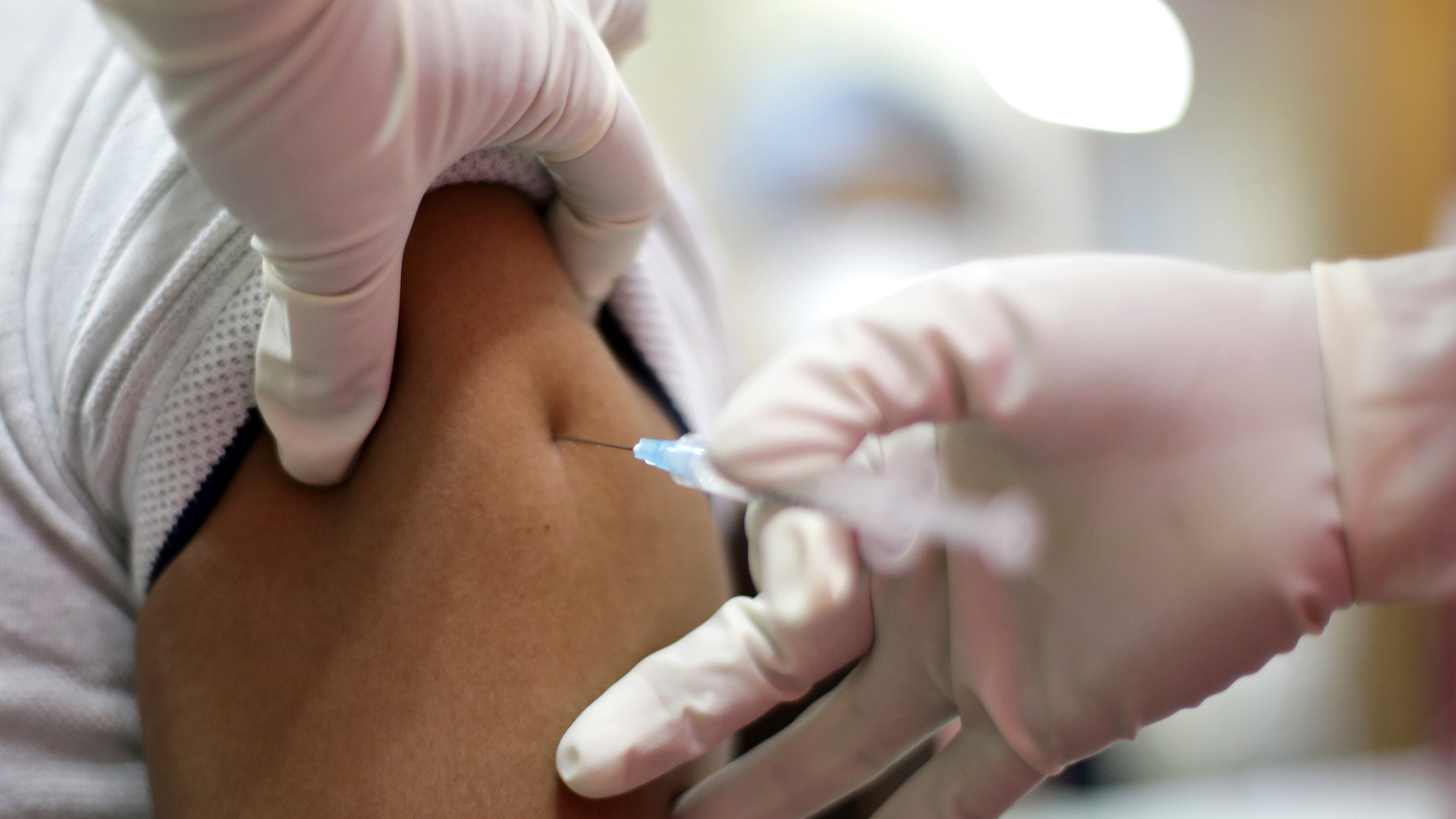 Los tres grandes obstáculos para lograr el éxito en la vacunación global contra COVID-19