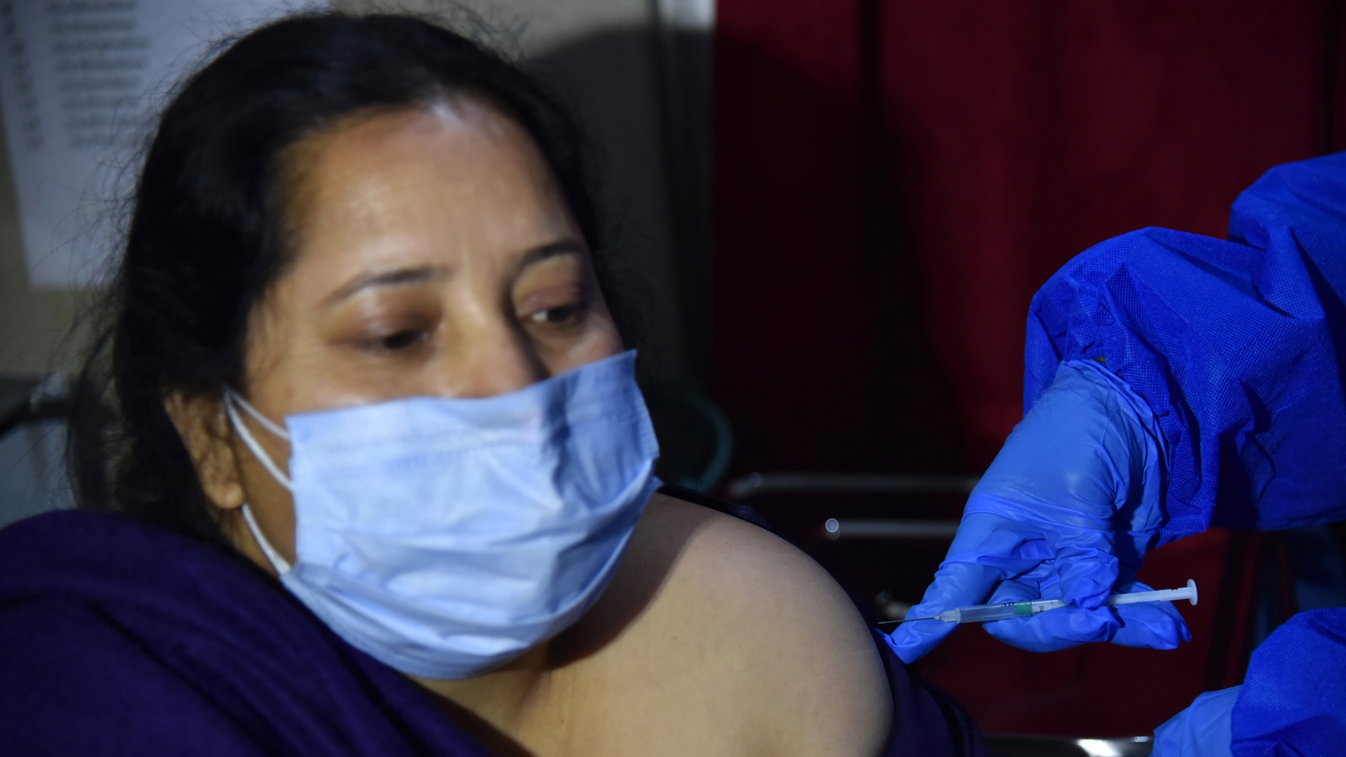 Aprueba India uso de vacunas contra COVID-19 de AstraZeneca y Bharat Biotech - vacunacion-contra-covid-19-en-india