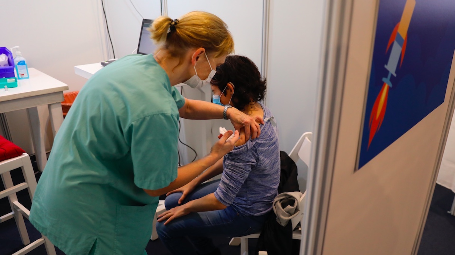 Israel expande su campaña de vacunación a todos los mayores de 18 años