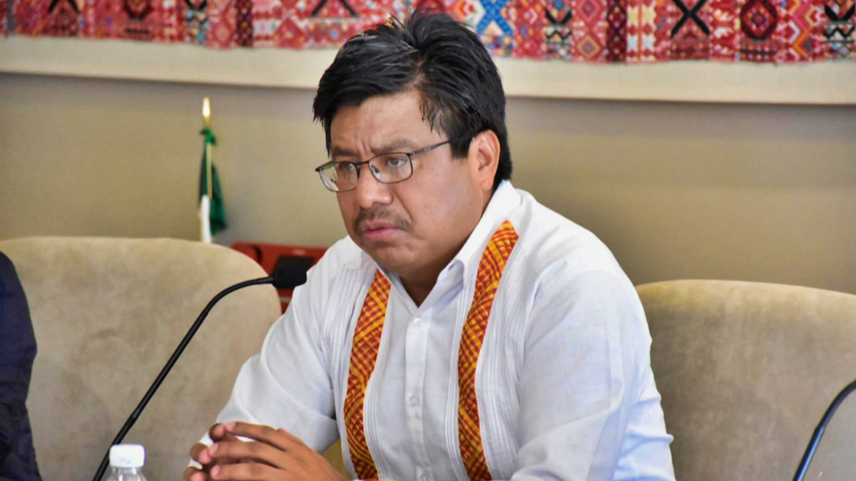 Adelfo Regino, director del INPI, da positivo a COVID-19