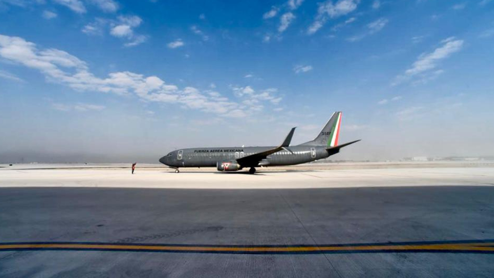 Ya se demostró que pueden operar tres aeropuertos: AMLO tras inaugurar base en Santa Lucía